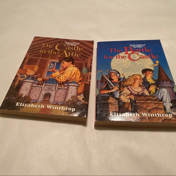 Set of 2 Books Castle in the Attic + Battle Sequel Elizabeth Winthrop YA Novels - Picture 6 of 9